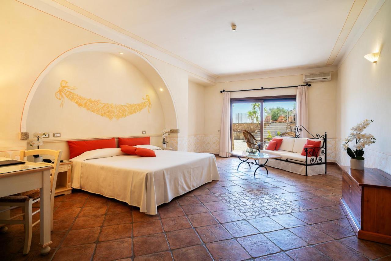 Lh Hotel Pozzo Sacro Olbia Exterior foto